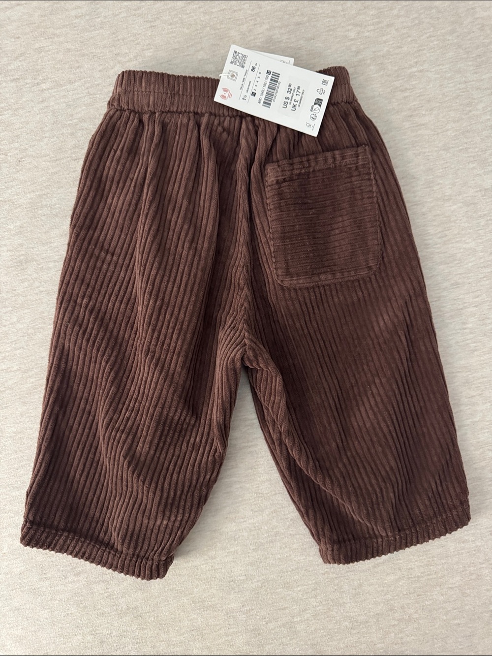 Zara Unisex Outfit - Picture 3 of 3